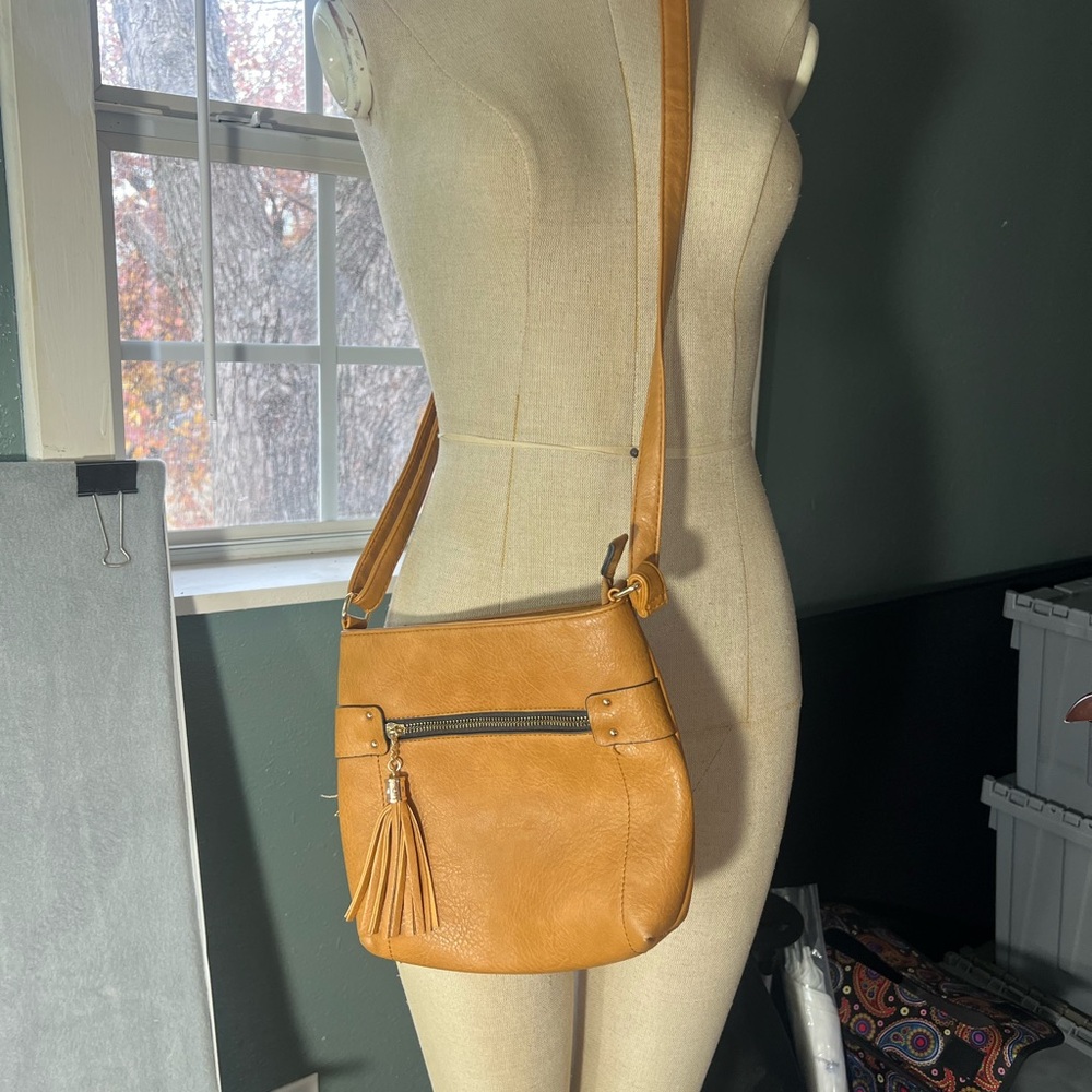 Tan Faux Leather Crossbody Purse Handbag Medium Bag Adjustable Shoulder Strap
